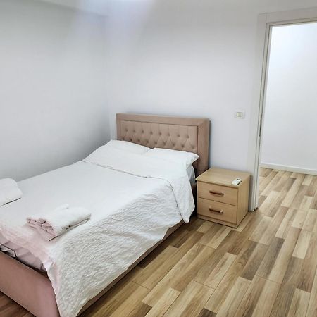 2E Apartment Myslym Shyri Tirana Kültér fotó